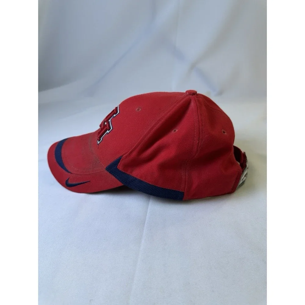 Vintage‎ University Of Houston Red Nike Team Hat - Adjustable Strap - One Size